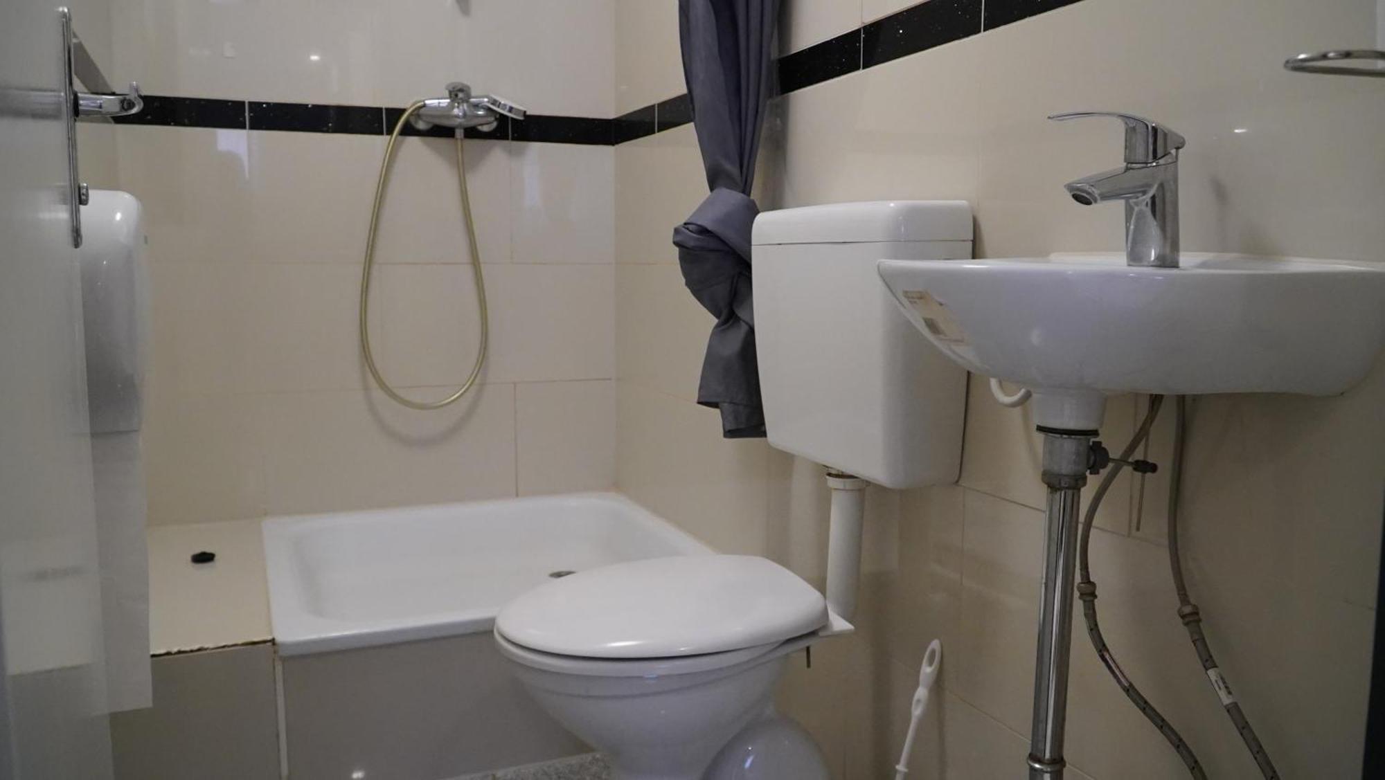 Mk 2 Wifi - Kostenlose Parkplaetze - In 5 Minuten In Der Stadt Appartement